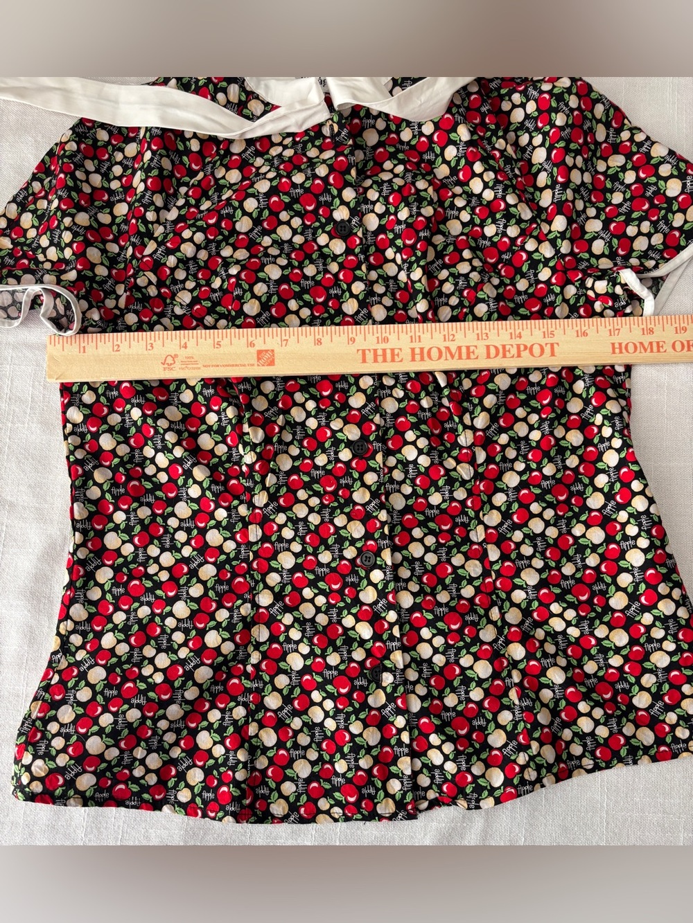 Unique Vintage Black Apple Print Blouse with White Bow Collar ~ Women’s 11/12/L - Picture 7 of 13